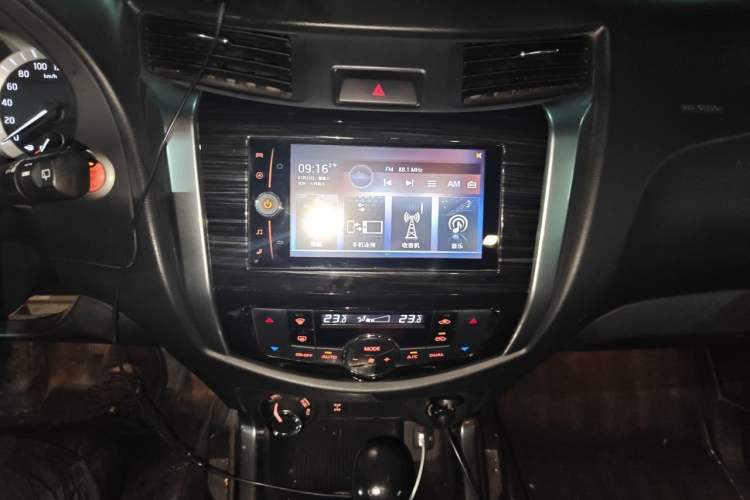 Used Nissan Terra 2018 2.5L Automatic 4x4 Flagship Edition Audio And AC Panel