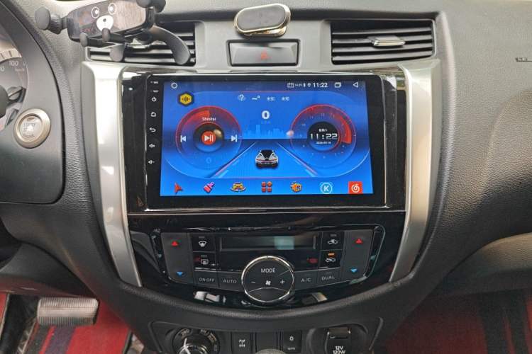 Used Nissan Terra 2018 2.5L Automatic 4x4 Luxury Edition Audio And AC Panel