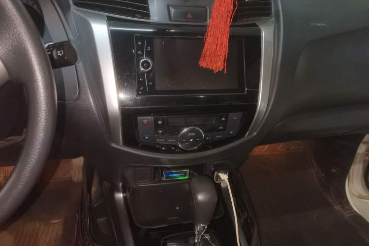 Used Nissan Terra 2018 2.5L Automatic 2WD Luxury Edition Audio And AC Panel