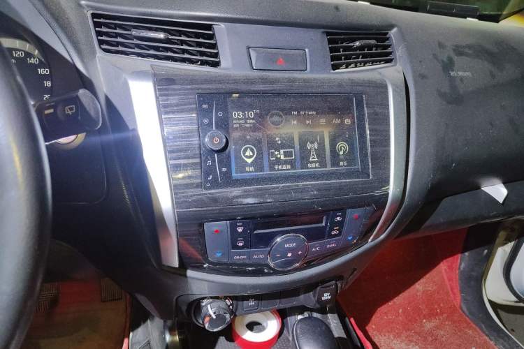 Used Nissan Terra 2018 2.5L Automatic 4x4 Flagship Edition Audio And AC Panel