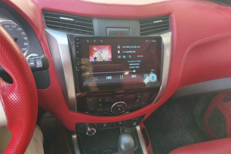 Used Nissan Terra 2018 2.5L Automatic 4x4 Luxury Edition Audio And AC Panel