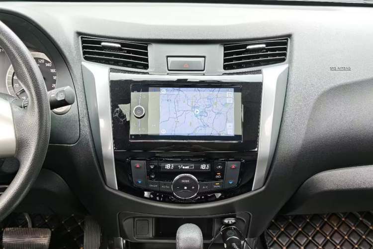 Used Nissan Terra 2018 2.5L Automatic 2WD Luxury Edition Audio And AC Panel