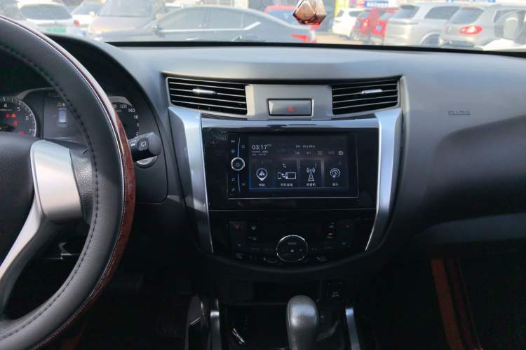 Used Nissan Terra 2018 2.5L Automatic 2WD Luxury Edition Audio And AC Panel