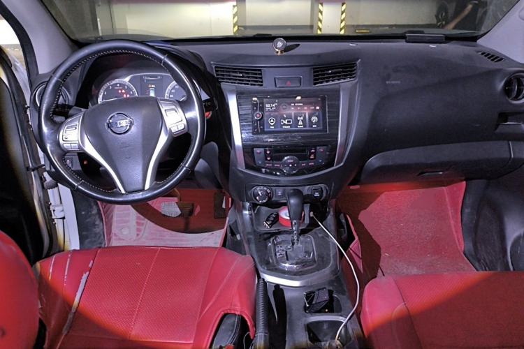 Used Nissan Terra 2018 2.5L Automatic 4x4 Flagship Edition Center Console