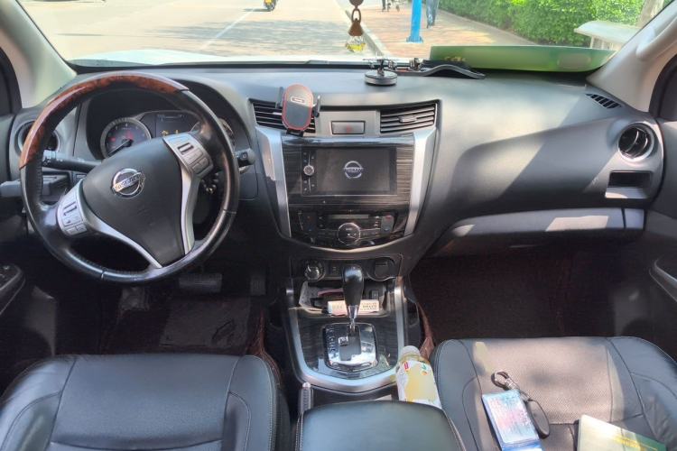 Used Nissan Terra 2018 2.5L Automatic 4x4 Flagship Edition Center Console