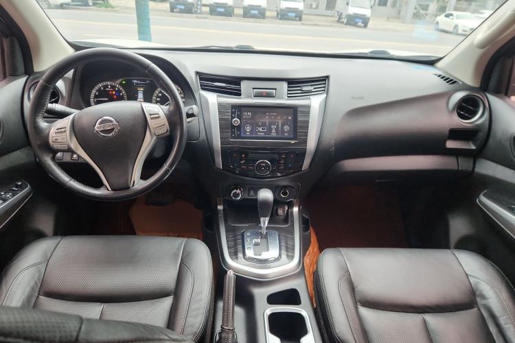 Used Nissan Terra 2018 2.5L Automatic 4x4 Flagship Edition Center Console