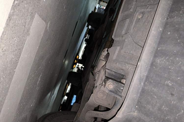 Used Nissan Terra 2018 2.5L Automatic 4x4 Flagship Edition Chassis Front