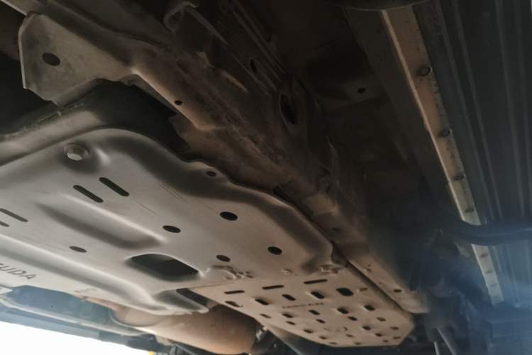 Used Nissan Terra 2018 2.5L Automatic 4x4 Flagship Edition Chassis Front Left