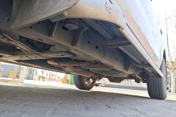 Used Nissan Terra 2018 2.5L Automatic 4x4 Flagship Edition Chassis Front Left