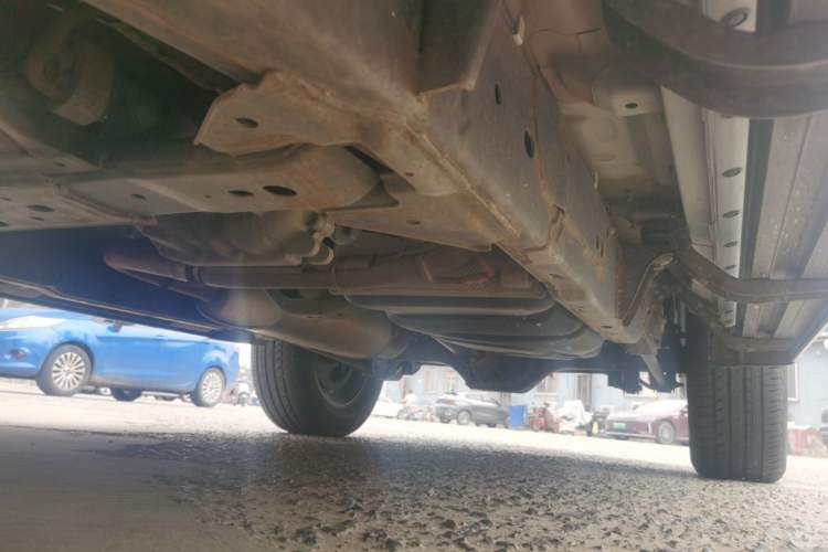 Used Nissan Terra 2018 2.5L Automatic 4x4 Flagship Edition Chassis Front Left