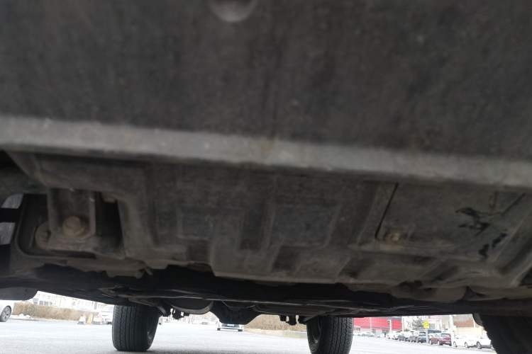 Used Nissan Terra 2018 2.5L Automatic 4x4 Luxury Edition Chassis Front