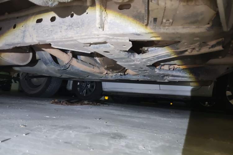 Used Nissan Terra 2018 2.5L Automatic 4x4 Luxury Edition Chassis Front Right