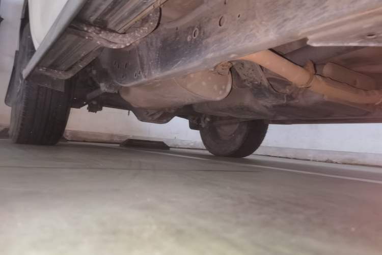 Used Nissan Terra 2018 2.5L Automatic 2WD Luxury Edition Chassis Front Right