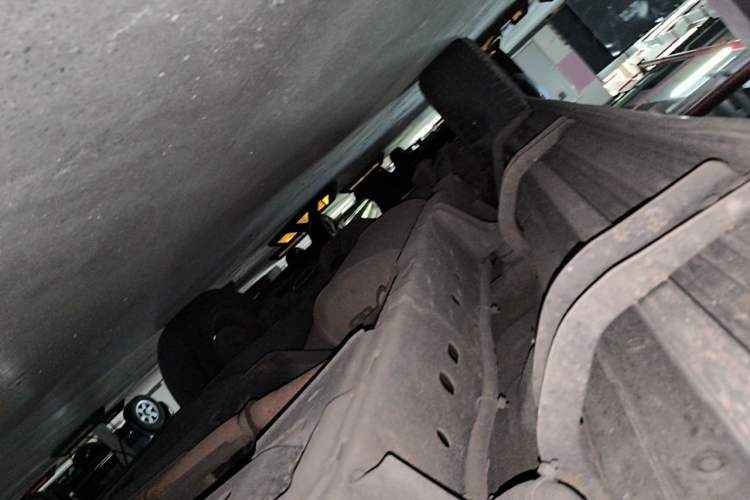 Used Nissan Terra 2018 2.5L Automatic 4x4 Flagship Edition Chassis Front Right