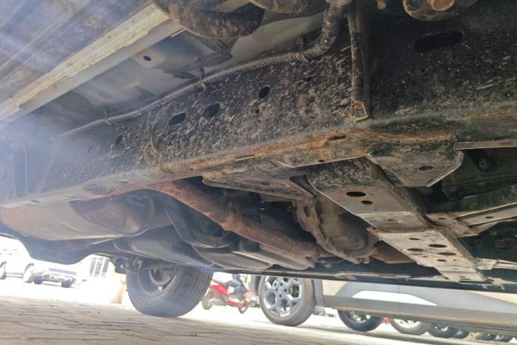 Used Nissan Terra 2018 2.5L Automatic 4x4 Flagship Edition Chassis Front Right