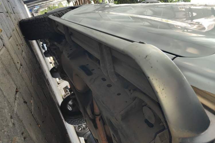 Used Nissan Terra 2018 2.5L Automatic 2WD Luxury Edition Chassis Front Right