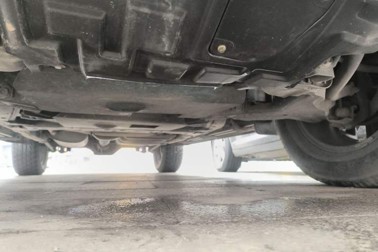 Used Nissan Terra 2018 2.5L Manual Two-Wheel Drive Elite Edition Chassis Front