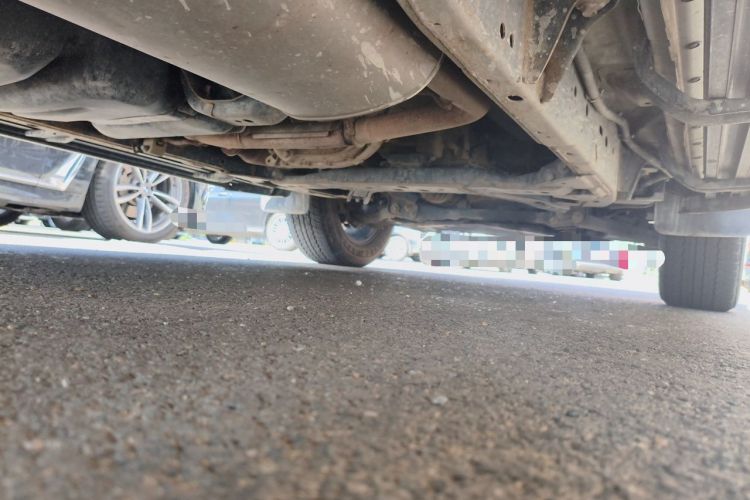 Used Nissan Terra 2018 2.5L Automatic 4x4 Luxury Edition Chassis Rear Right
