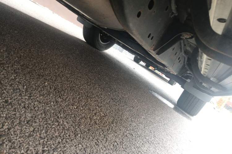 Used Nissan Terra 2018 2.5L Automatic 4x4 Luxury Edition Chassis Rear Right