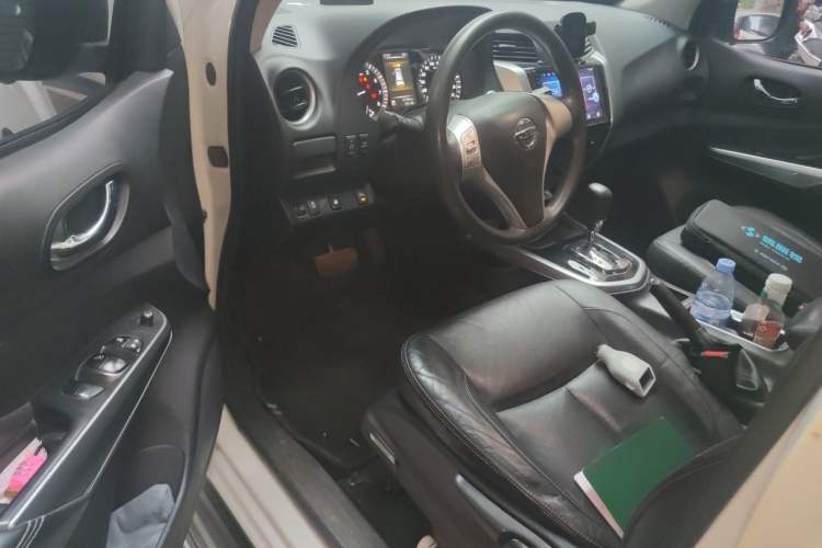 Used Nissan Terra 2018 2.5L Automatic 2WD Luxury Edition Driver Seat