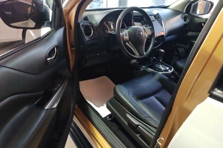 Used Nissan Terra 2018 2.5L Automatic 4x4 Luxury Edition Driver Seat