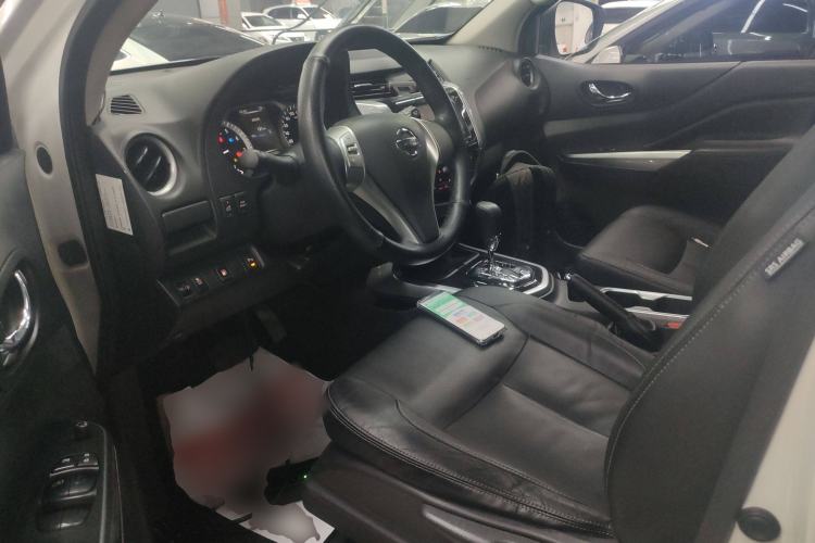 Used Nissan Terra 2018 2.5L Automatic 2WD Luxury Edition Driver Seat