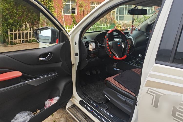 Used Nissan Terra 2018 2.5L Manual Two-Wheel Drive Leading Edition Driver Seat