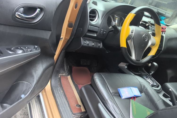 Used Nissan Terra 2018 2.5L Automatic 2WD Luxury Edition Driver Seat