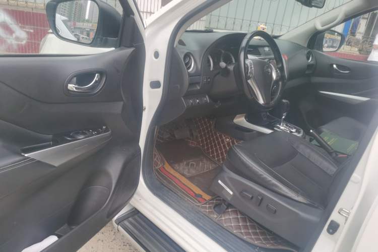 Used Nissan Terra 2018 2.5L Automatic 4x4 Flagship Edition Driver Seat