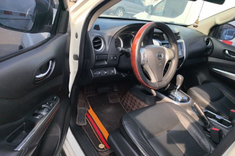 Used Nissan Terra 2018 2.5L Automatic 2WD Luxury Edition Driver Seat