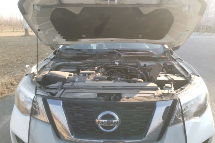 Used Nissan Terra 2018 2.5L Manual Two-Wheel Drive Elite Edition Engine Bay