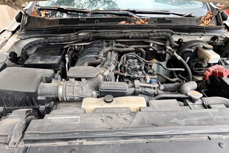 Used Nissan Terra 2018 2.5L Automatic 2WD Luxury Edition Engine Bay