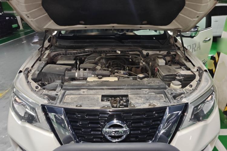 Used Nissan Terra 2018 2.5L Automatic 4x4 Flagship Edition Engine Bay