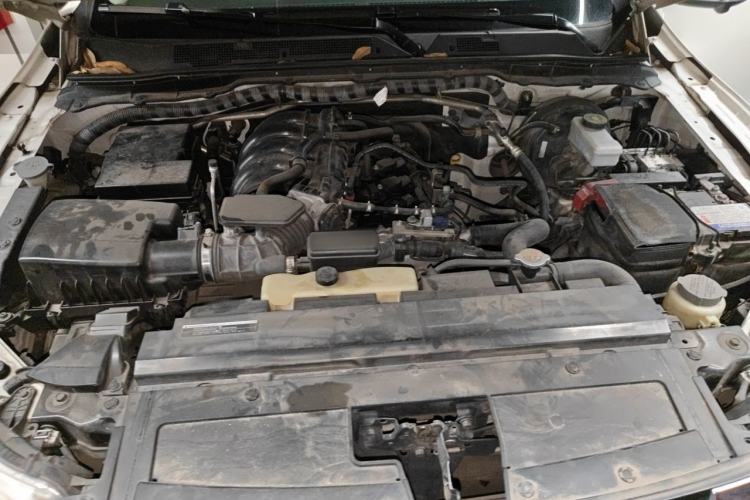 Used Nissan Terra 2018 2.5L Automatic 4x4 Flagship Edition Engine Bay