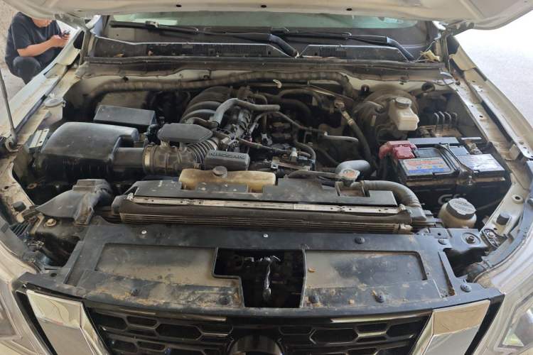 Used Nissan Terra 2018 2.5L Automatic 4x4 Flagship Edition Engine Bay
