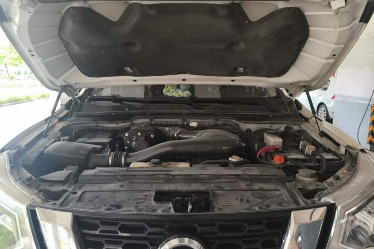 Used Nissan Terra 2018 2.5L Automatic 4x4 Flagship Edition Engine Bay