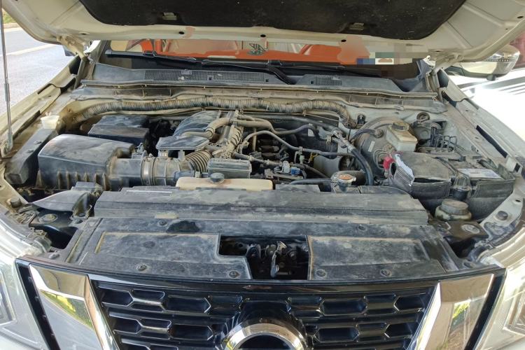 Used Nissan Terra 2018 2.5L Automatic 4x4 Flagship Edition Engine Bay