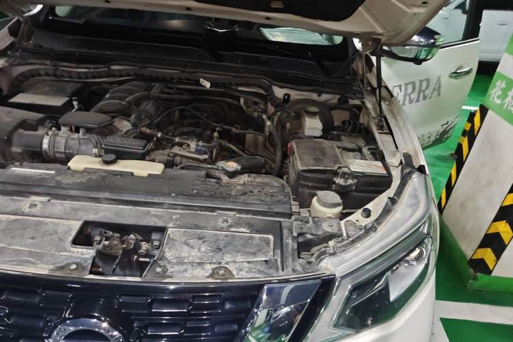 Used Nissan Terra 2018 2.5L Automatic 4x4 Flagship Edition Engine Bay Left