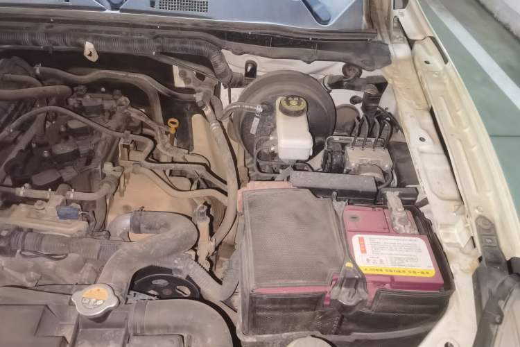 Used Nissan Terra 2018 2.5L Automatic 2WD Luxury Edition Engine Bay Left