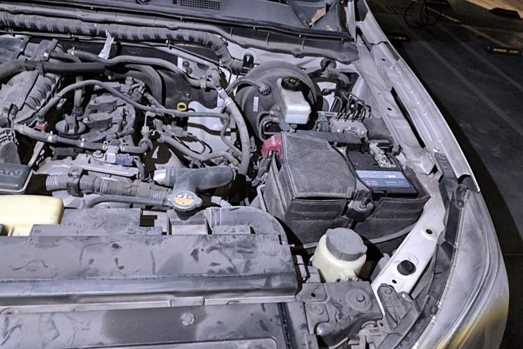 Used Nissan Terra 2018 2.5L Automatic 4x4 Flagship Edition Engine Bay Left