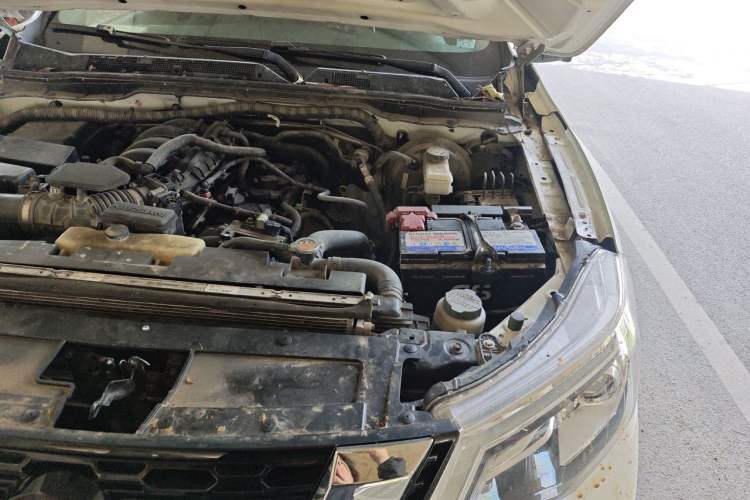 Used Nissan Terra 2018 2.5L Automatic 4x4 Flagship Edition Engine Bay Left