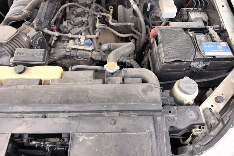 Used Nissan Terra 2018 2.5L Automatic 4x4 Flagship Edition Engine Bay Left