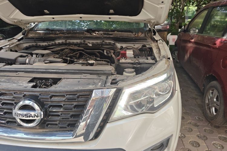 Used Nissan Terra 2018 2.5L Automatic 4x4 Flagship Edition Engine Bay Left