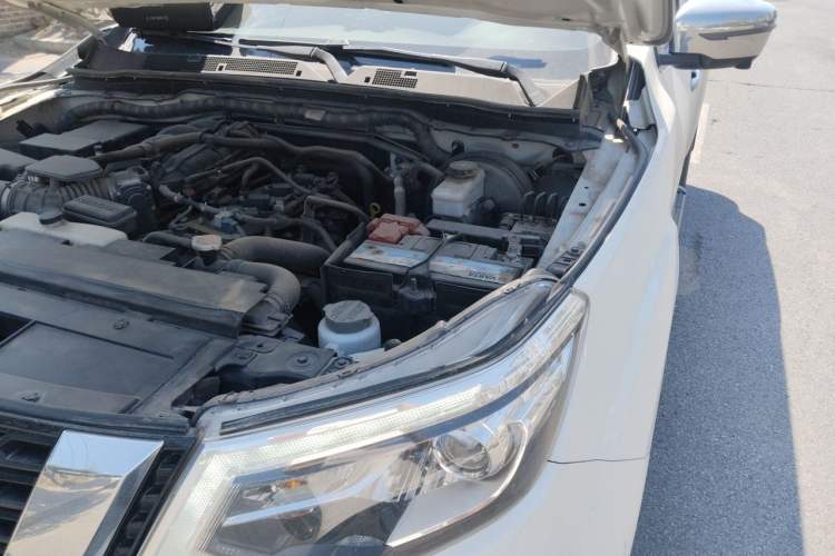 Used Nissan Terra 2018 2.5L Automatic 4x4 Flagship Edition Engine Bay Left