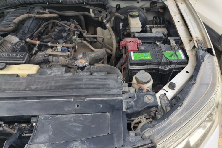 Used Nissan Terra 2018 2.5L Automatic 2WD Luxury Edition Engine Bay Left