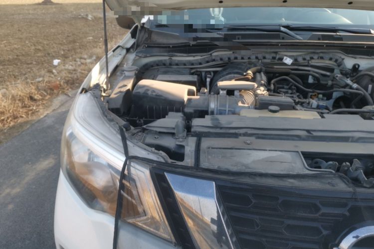 Used Nissan Terra 2018 2.5L Manual Two-Wheel Drive Elite Edition Engine Bay Right