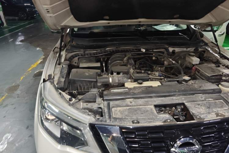 Used Nissan Terra 2018 2.5L Automatic 4x4 Flagship Edition Engine Bay Right