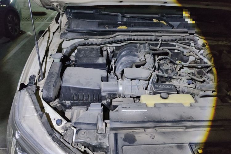 Used Nissan Terra 2018 2.5L Automatic 4x4 Flagship Edition Engine Bay Right