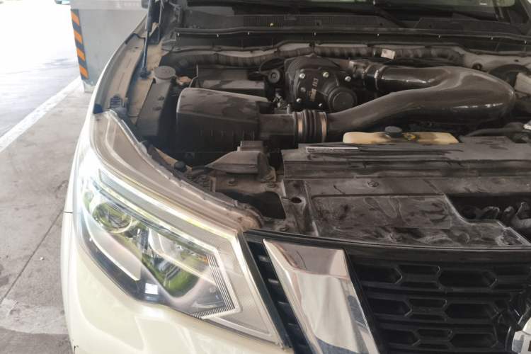 Used Nissan Terra 2018 2.5L Automatic 4x4 Flagship Edition Engine Bay Right