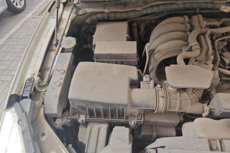 Used Nissan Terra 2018 2.5L Automatic 4x4 Flagship Edition Engine Bay Right